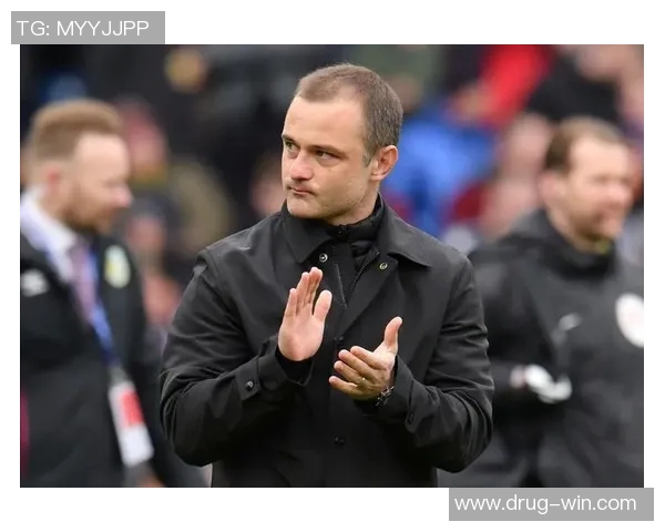 现任八号足球明星的辉煌成就与未来展望分析 现任八号足球明星的辉煌成就与未来展望分析